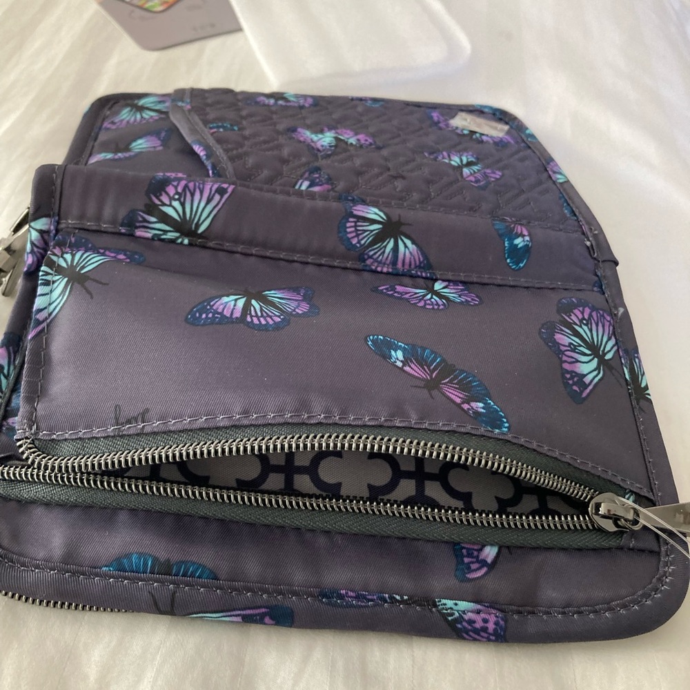 Lug Butterfly Wristlet - Picture 7 of 11